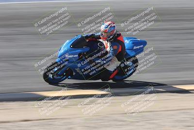 media/Oct-13-2025-Moto Forza (Mon) [[a66d839500]]/3-B Group/Session 2 (Bowl)/